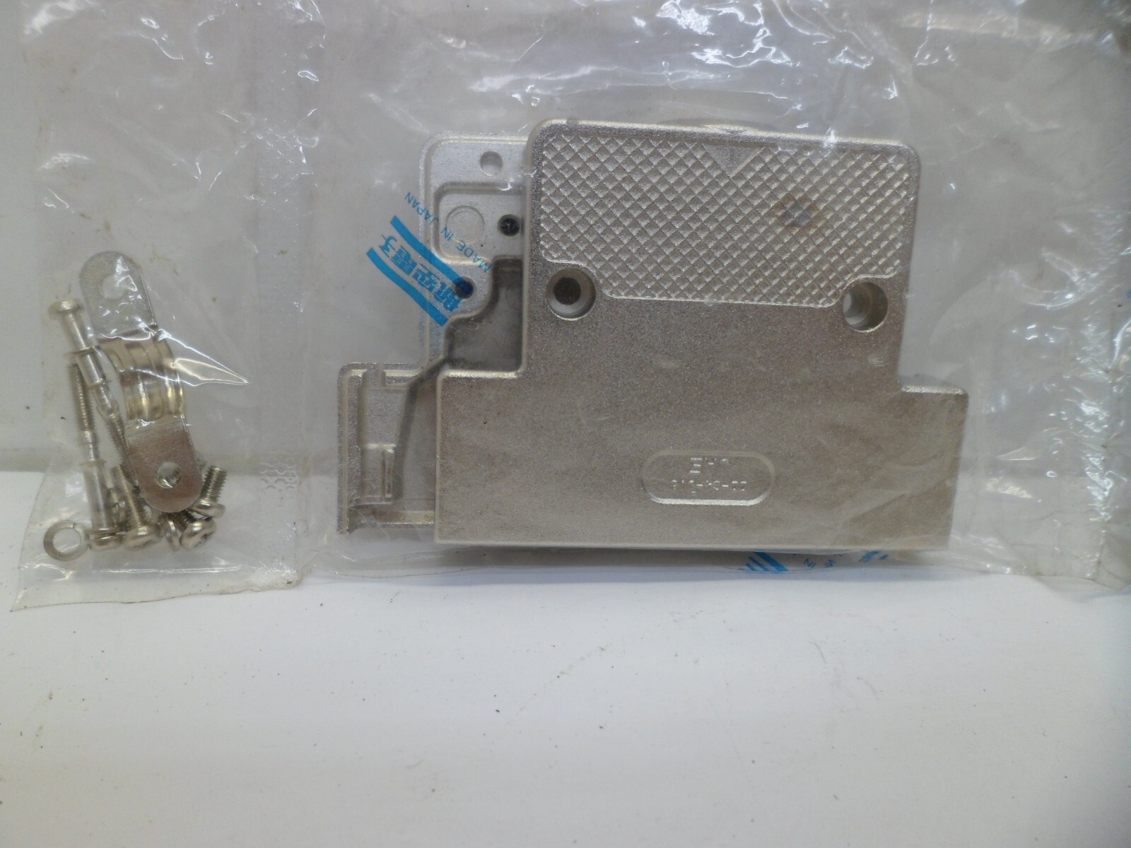 JAE DD-C4-J13 CONNECTOR HOUSING CABLE PLUG END W/HARDWARE LOT OF 2 N.O.S.