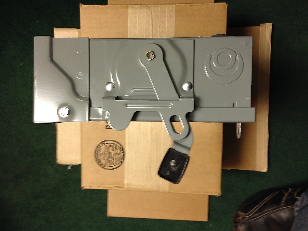 SQUARE D SAFETY Disconnect – SWITCH D221NRB SERIES E3 3R ENCLOSURE 30 AMP 60 HZ