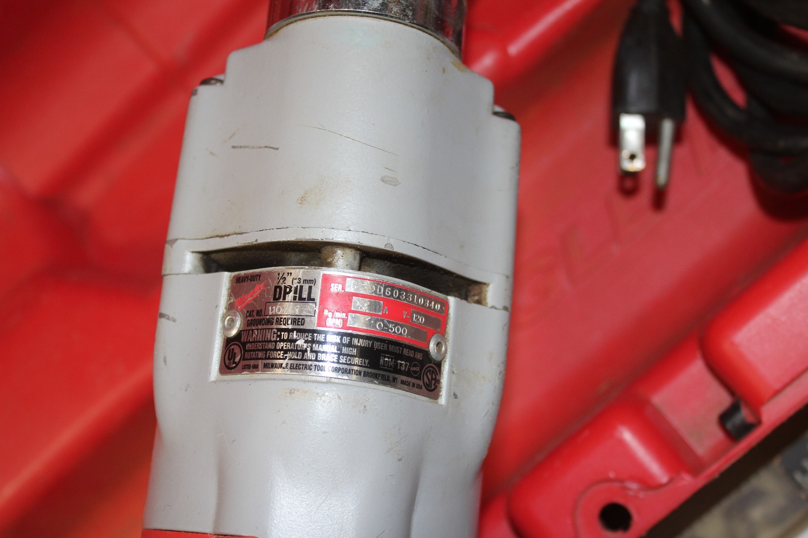 Milwaukee 1/2 Right Angle Drill 1107-1 with Extra Bits