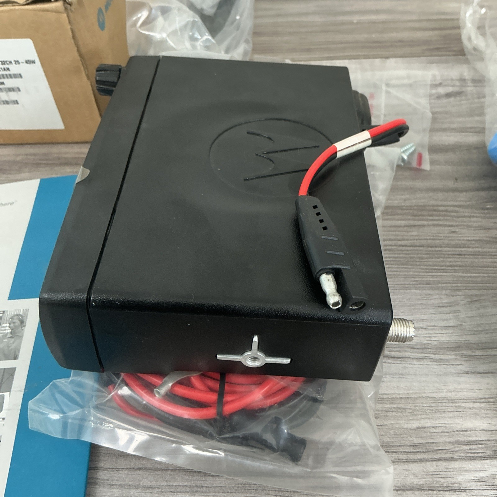 Motorola Radius CM300 146-174 32CH 25-45W – AAM50KQF9AA1AN Two Way Radio