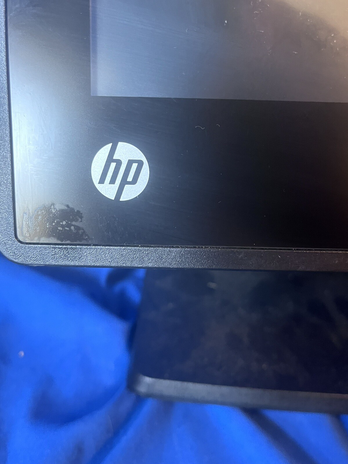 HP RP7 Retail POS System Model 7800 4GB RAM 128GB- No HDD