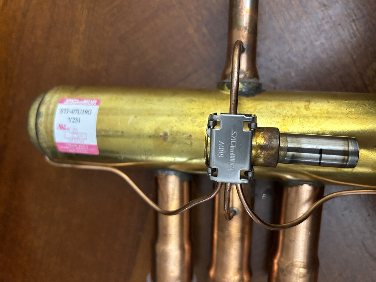 STF-07U19G SAGInoMIYA DESC 4 Reversing Valve , 4Way.