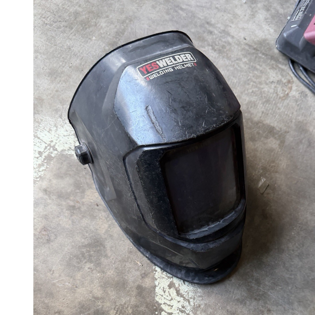 YESWELDER Auto-Darkening Welding Helmet w/ Auto Darkening Filter, Black