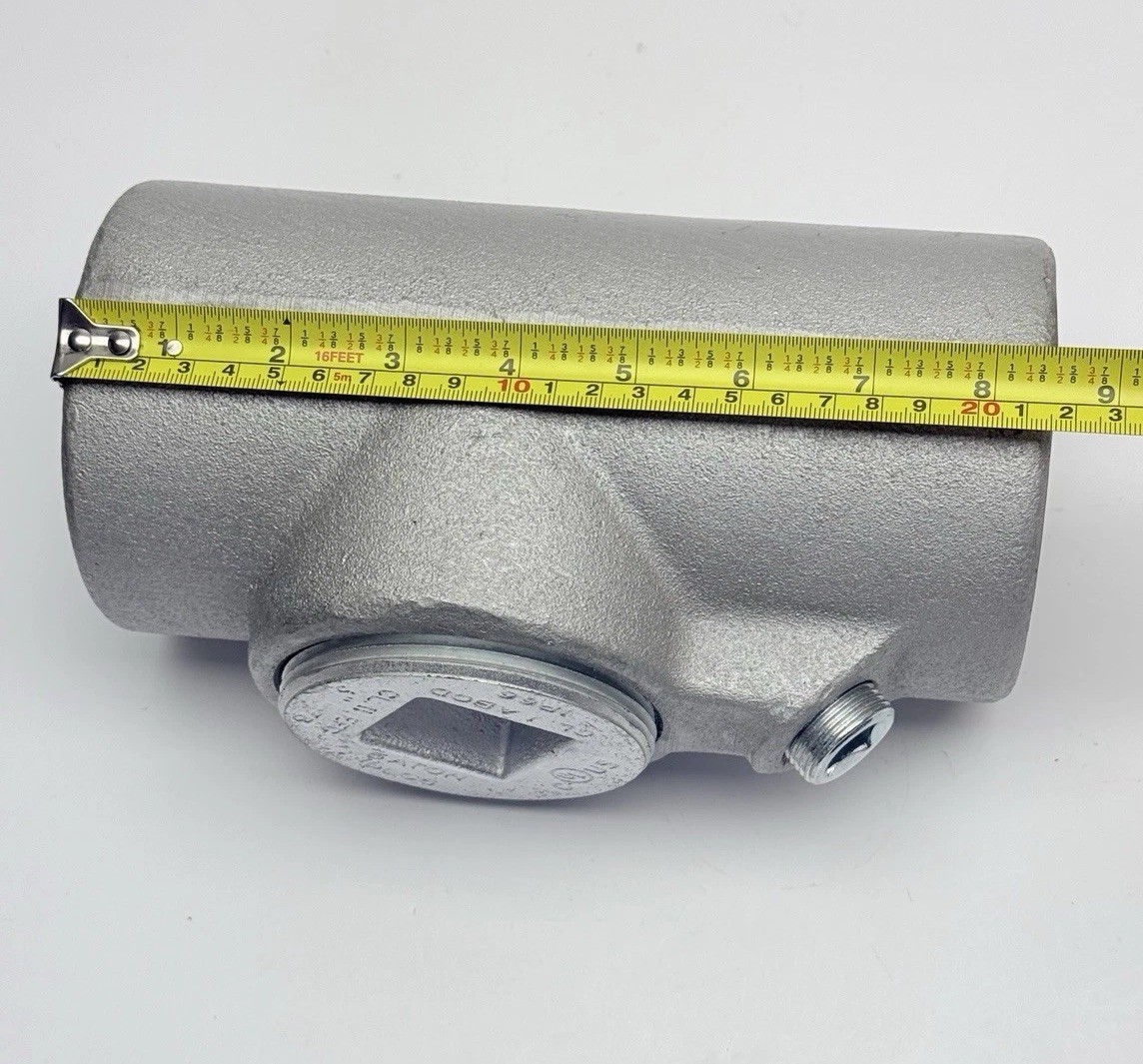 EYS81 / EYD81 EATON CROUSE-HINDS 3″ CL.I FEMALE CONDUIT FITTING