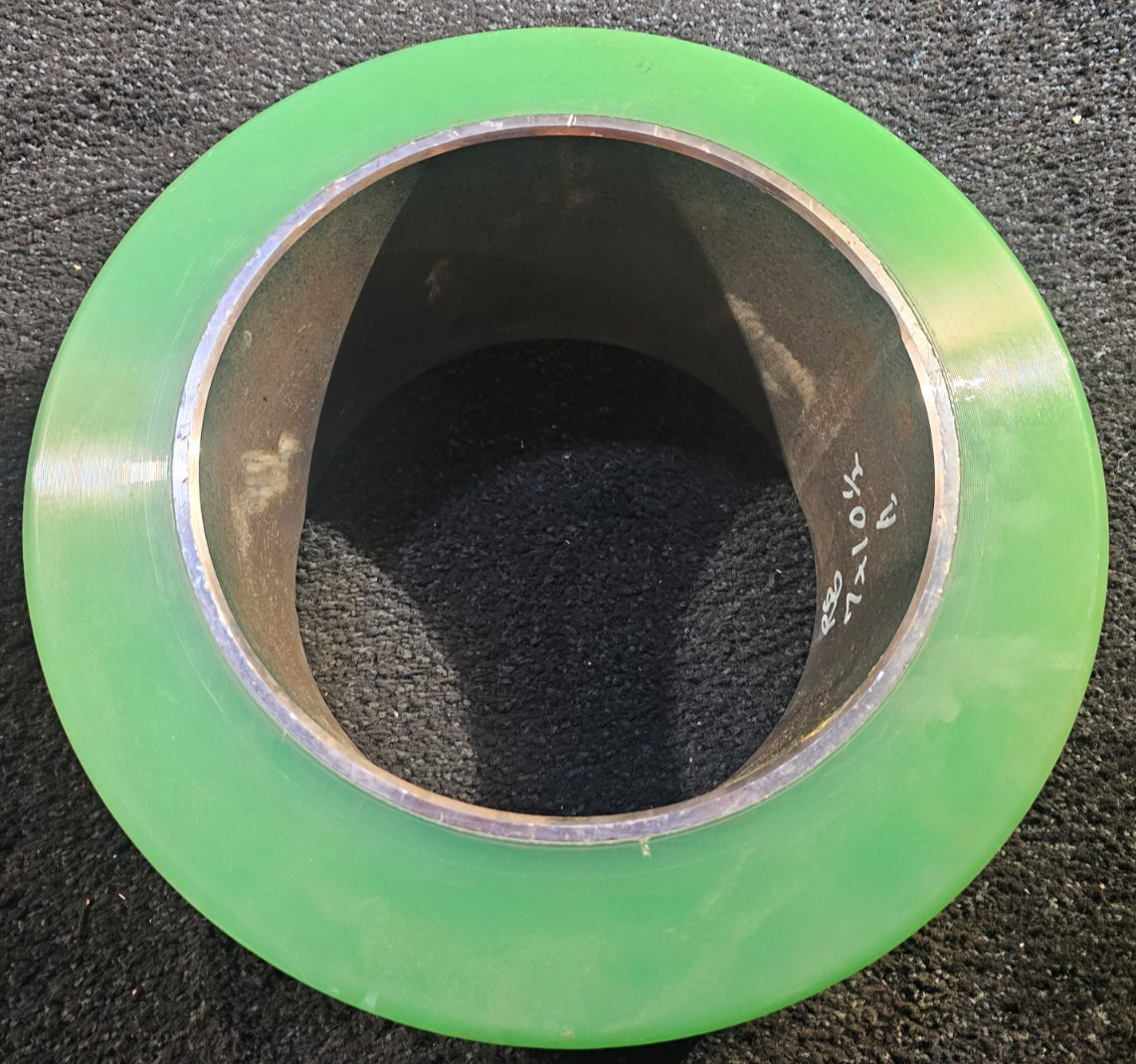 (QTY 1) Superior Tire P21600701055 Green Smooth Press-On Forklift Tire 16x7x10.5