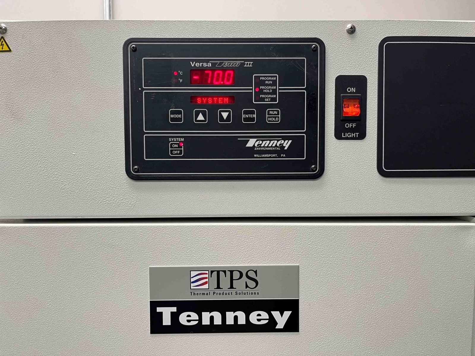 Fully Working Tenney JR Environmental Test Chamber (-75C to +200C) w/Window