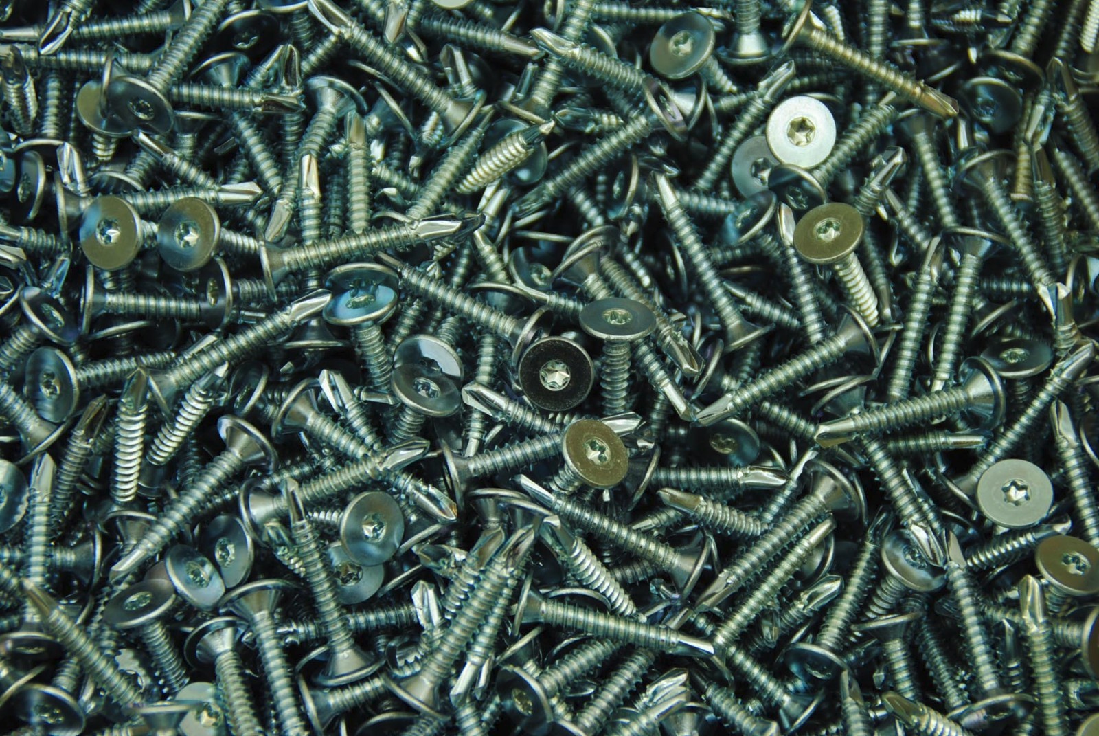 (600) Torx Wafer Head 10 x 1-1/4 Self-Drilling #3 Tek Screw #10 Zinc SDS