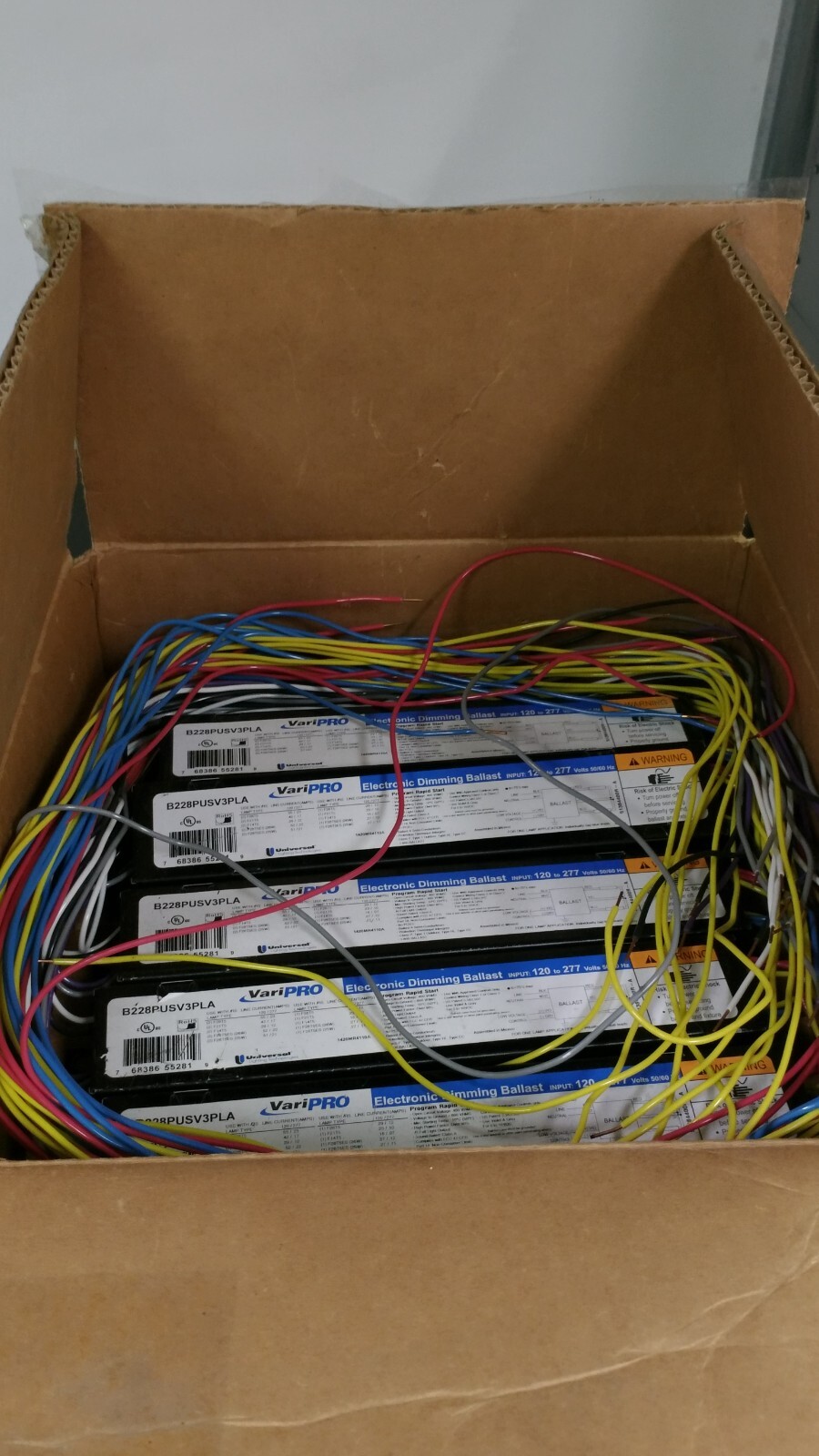 DOUGLAS Lighting Controls VariPRO B228PUSV3PLA Electronic Dimming Ballast 5pcs