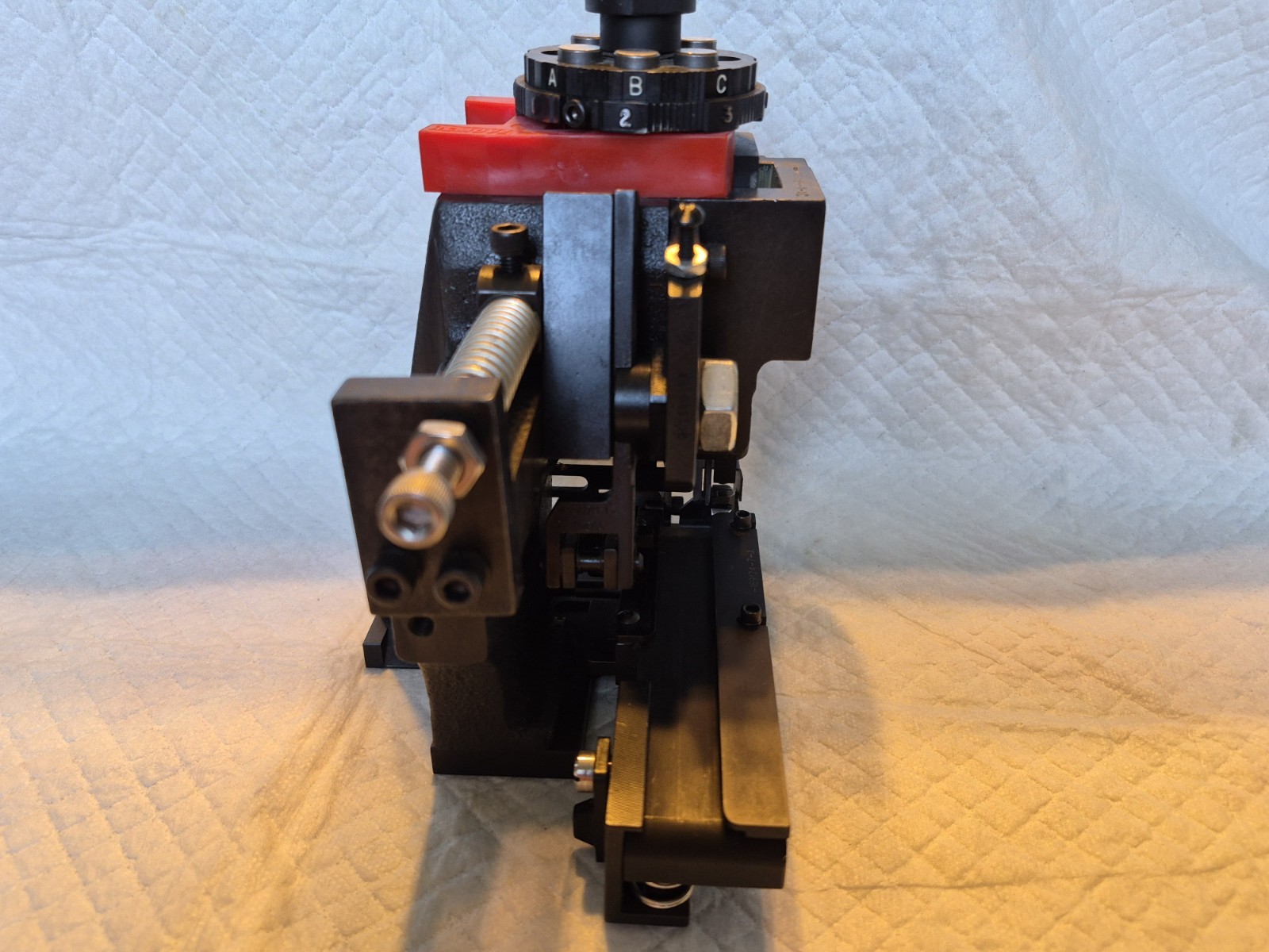 AMP TYCO 1385296-3 BENCHTOP CRIMPING PRESS APPLICATOR Heavy Duty Mini (HDM)