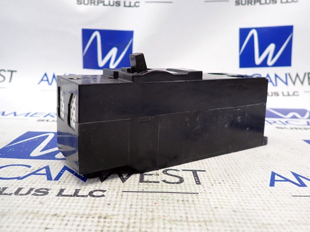 New Siemens QN2200R 2 Pole 200 Amp 120/240 Volt Type QNR Circuit Breaker