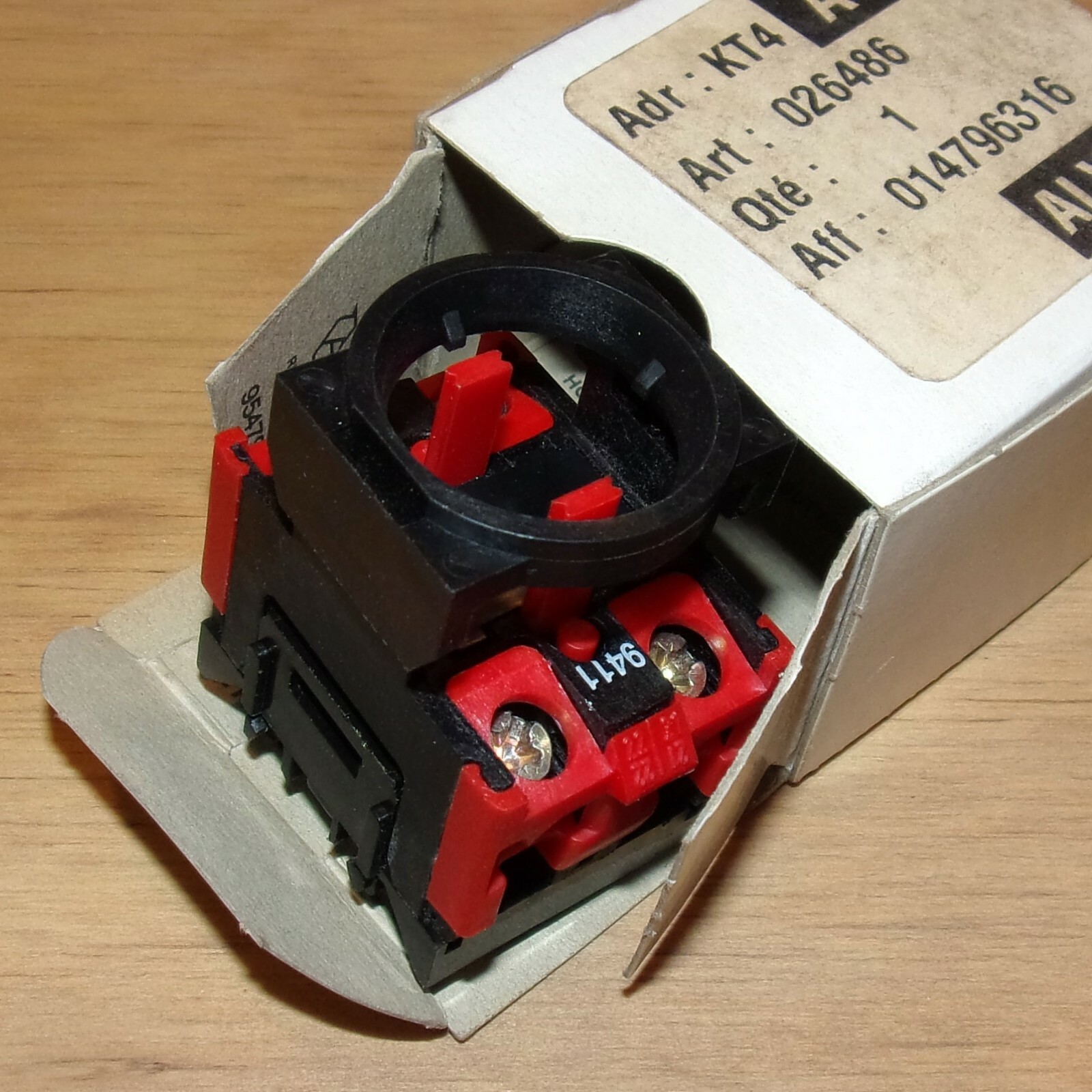Telemecanique Square D Contact Block 9001 DG02 SER. B