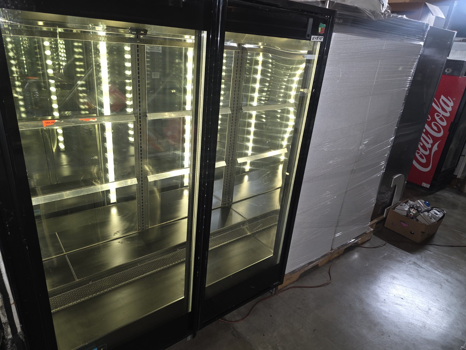 2 Glass Door Display Floral Case BRAN BARKER