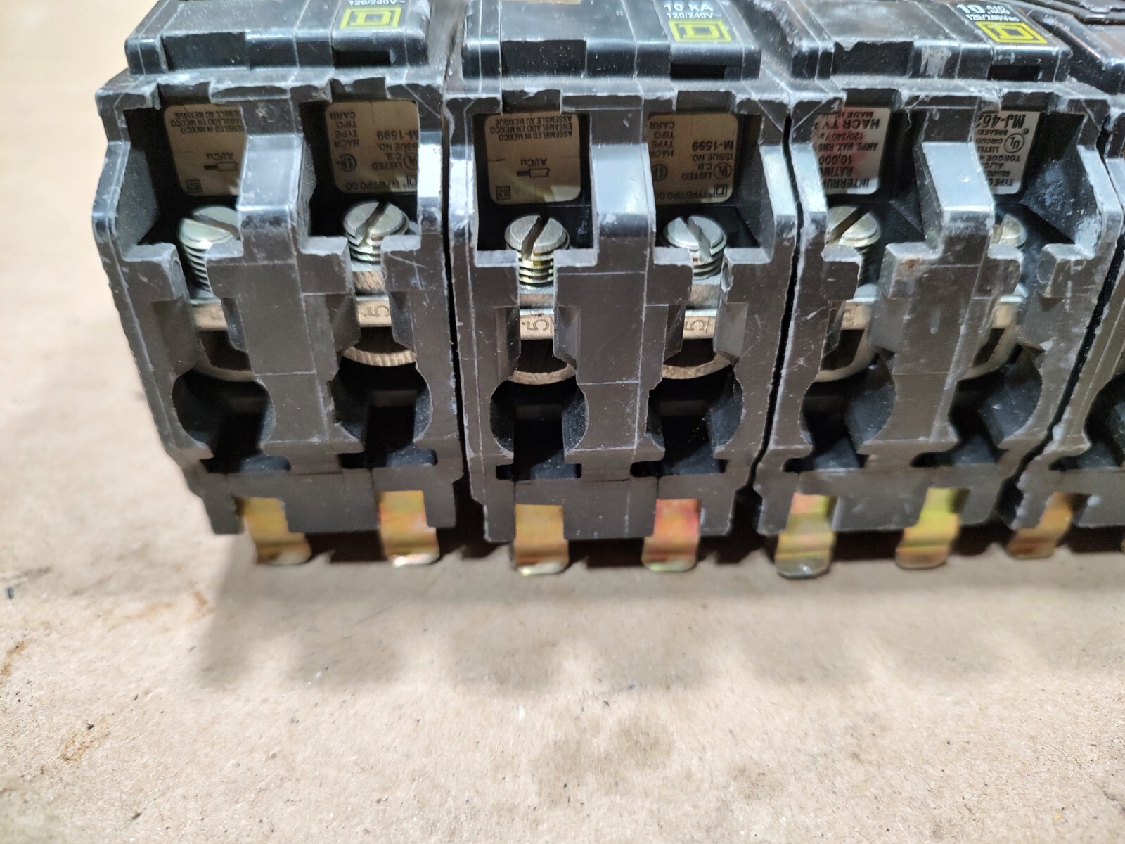 4-PACK – 40 Amp Square D 2 Pole 40A HACR Type QO240 Al/Cu Type QO 240V Breaker