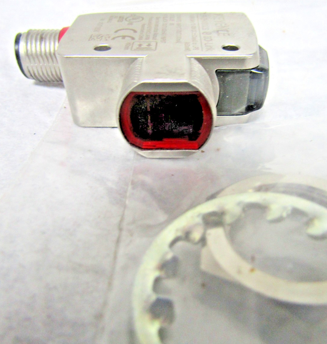 ✌️NEW KEYENCE LR-ZH490CB LASER SENSOR