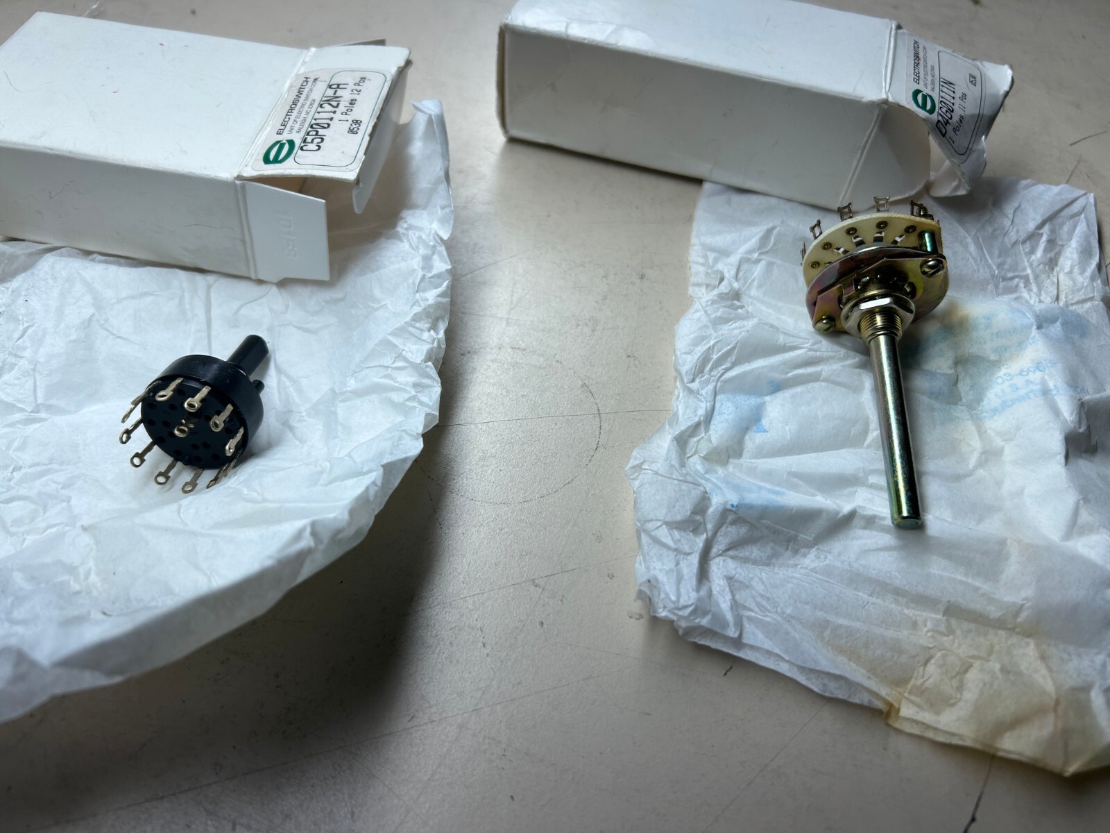 Lot of 2 Electroswitch D4G0111N & C5P0112N-A New!!!