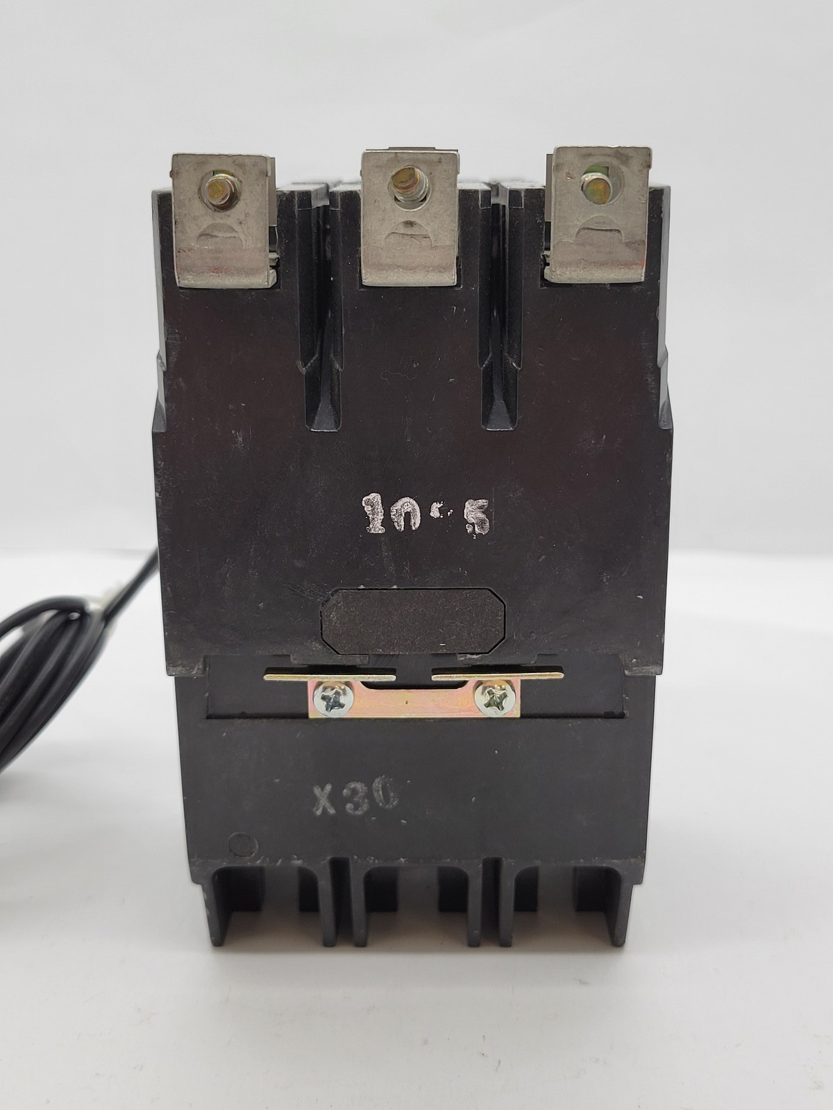 General Electric TEY330ST12 Shunt Trip Bolt-On Circuit Breaker 30A 3P 480/277V