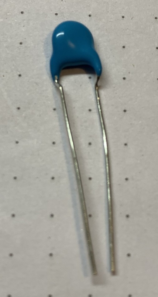 4700 pF, 1000 VDC, Ceramic Capacitor, Unbranded, 5 Each