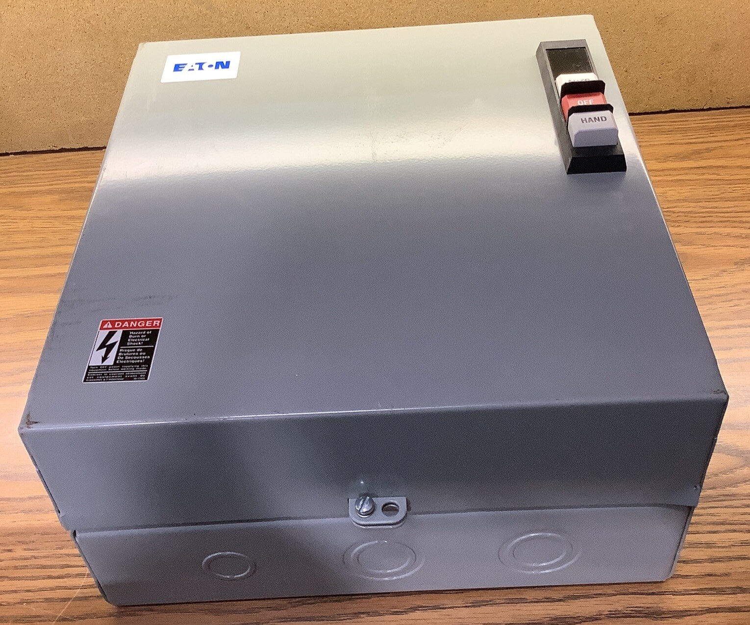 Eaton ECL03C1H6A Lighting Contactors-Lighting Electrically Held
