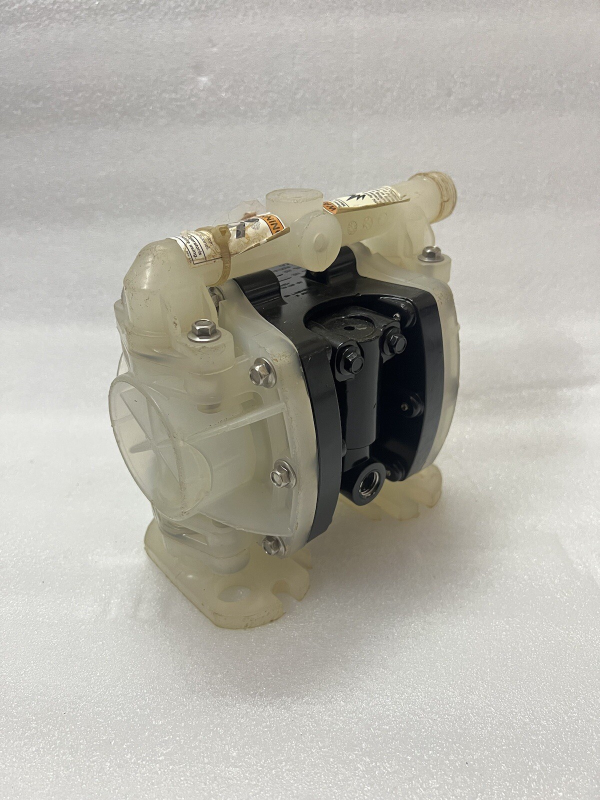 GRACO HUSKY 555 D52911 DOUBLE DIAPHRAGM PUMP MAX GMP 15–57(BASE BROKEN)