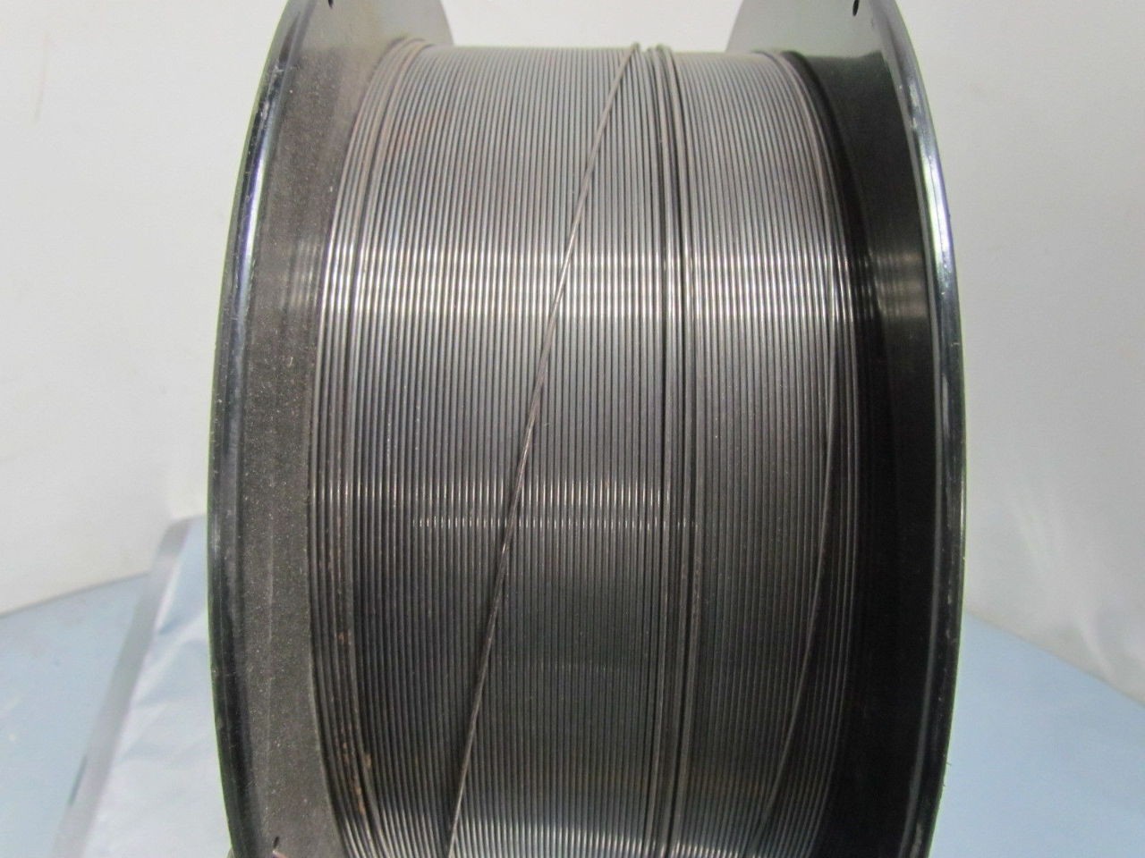 Kiswel KX-706M Mild Steel Flux Cored Welding Wire 0.045″ 30Lbs AWS A5.18 E70C-6M
