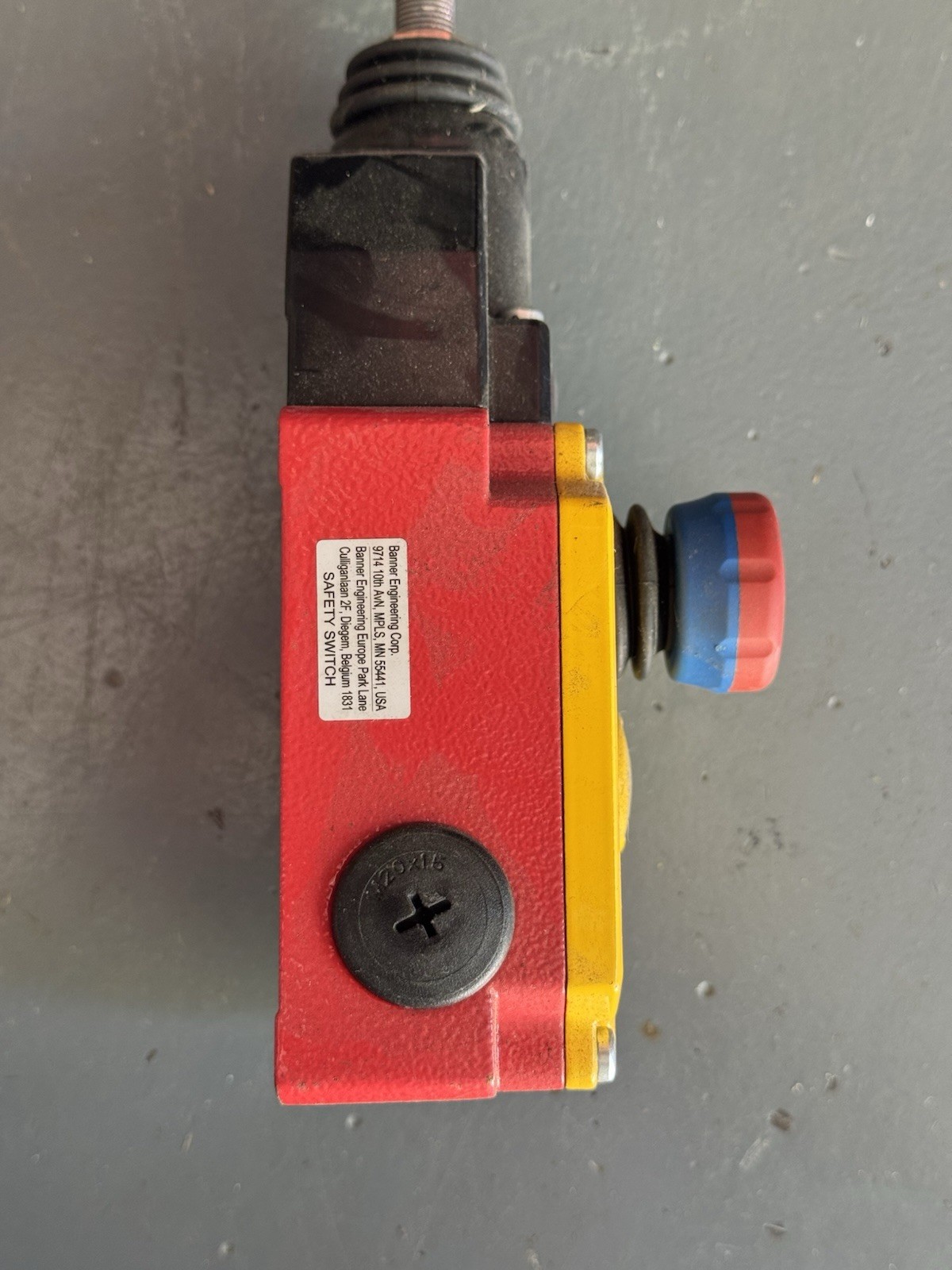 Banner RP-RM83F-38LT Emergency Stop Rope Pull E-Stop