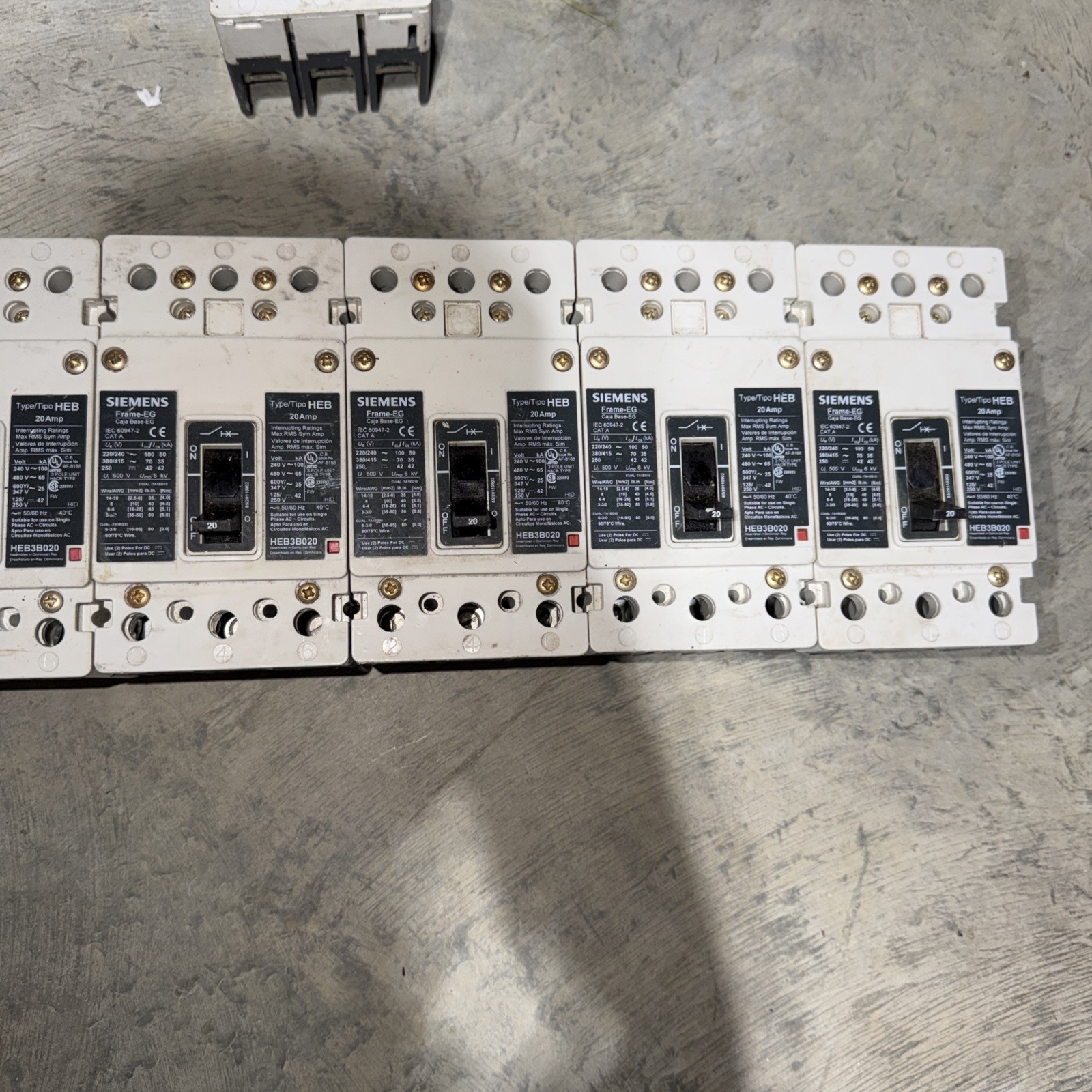 SIEMENS HEB3B020 3 POLE 20 AMP 480 VOLT FRAME EG CIRCUIT BREAKER