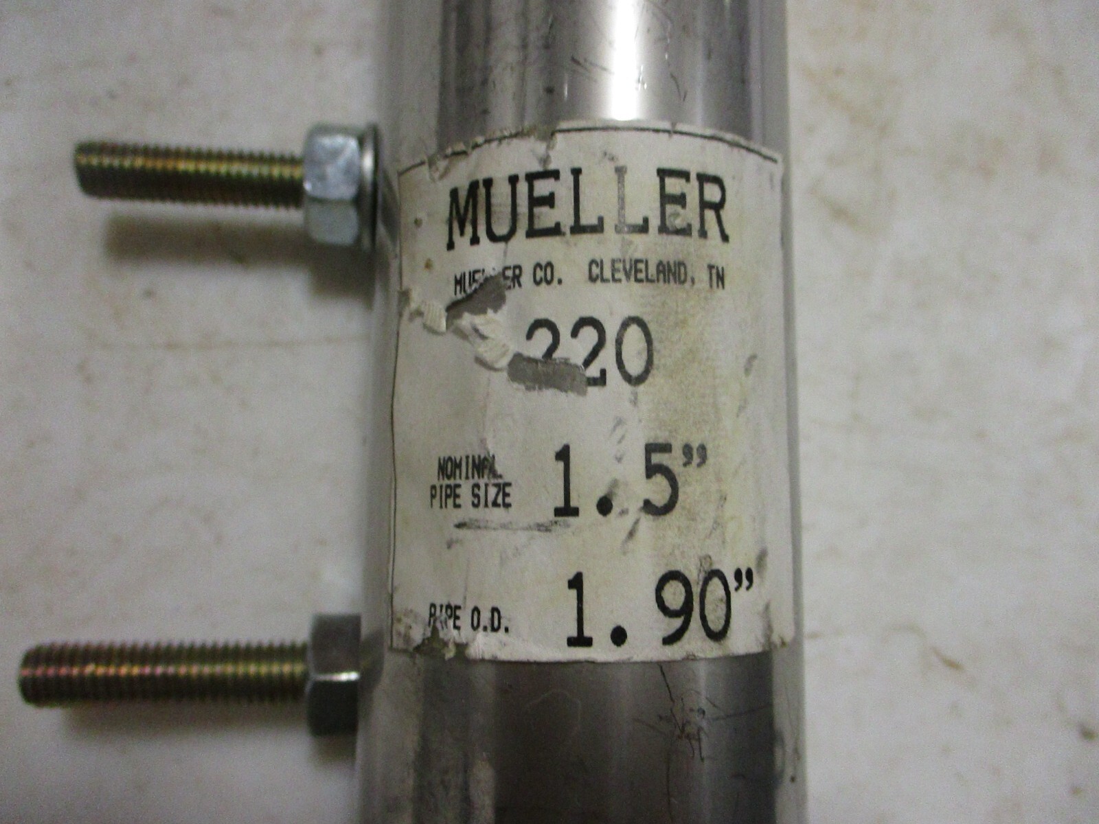 MUELLER 220 Pipe Repair Clamp 1-1/2″ (1.90″ OD) x 12″ Long / 4-Bolt