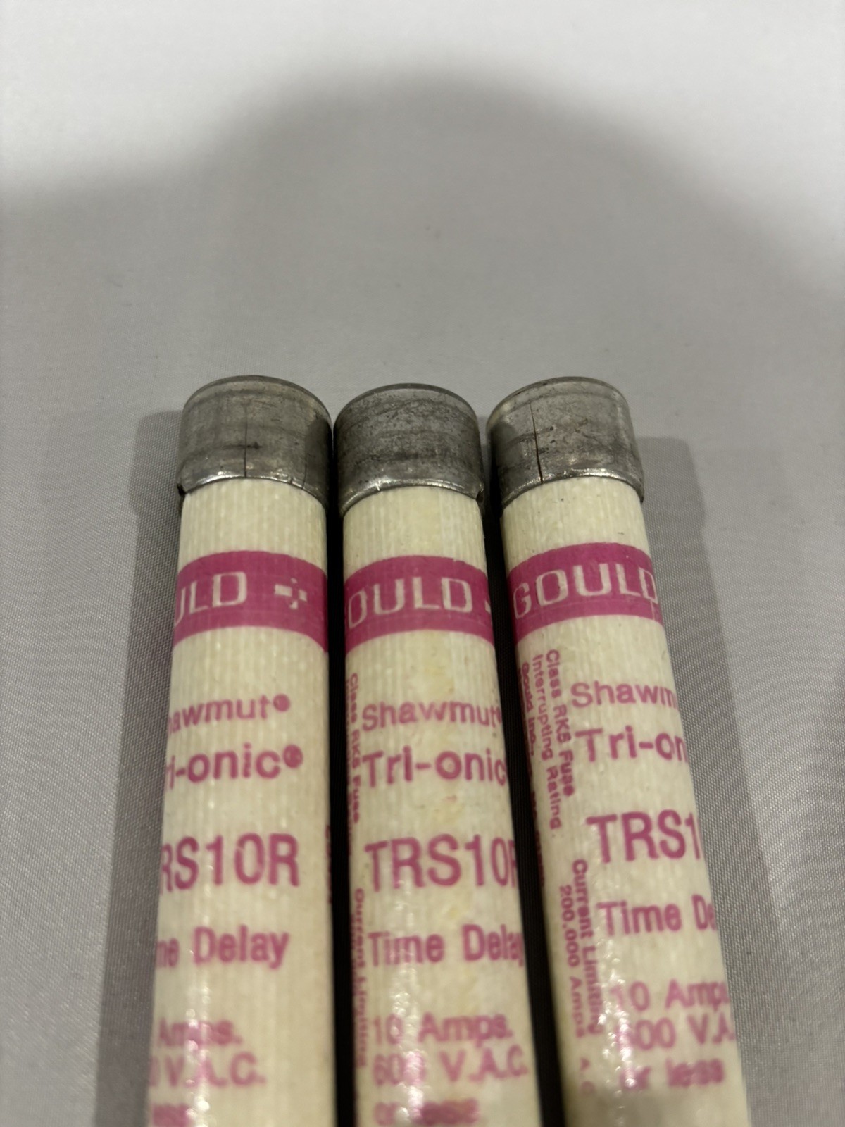 Lot Of 3 Gould Shawmut TRS10R Tri-onic 10A 600V Crack See Photos Good Test All 3