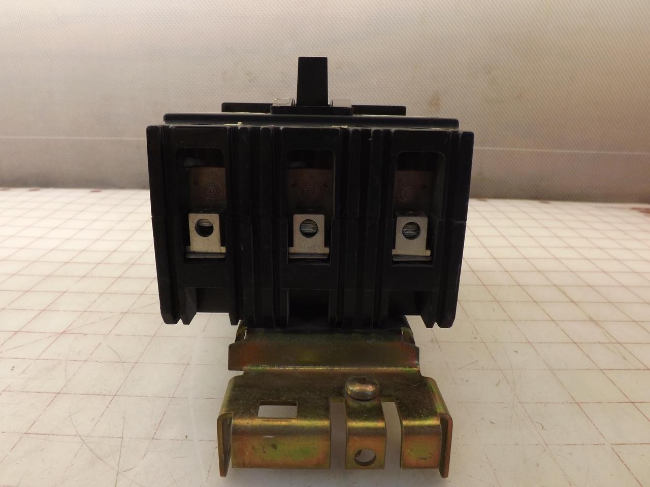SQUARE D FH36015 THERMAL-MAGNETIC CIRCUIT BREAKER T33213