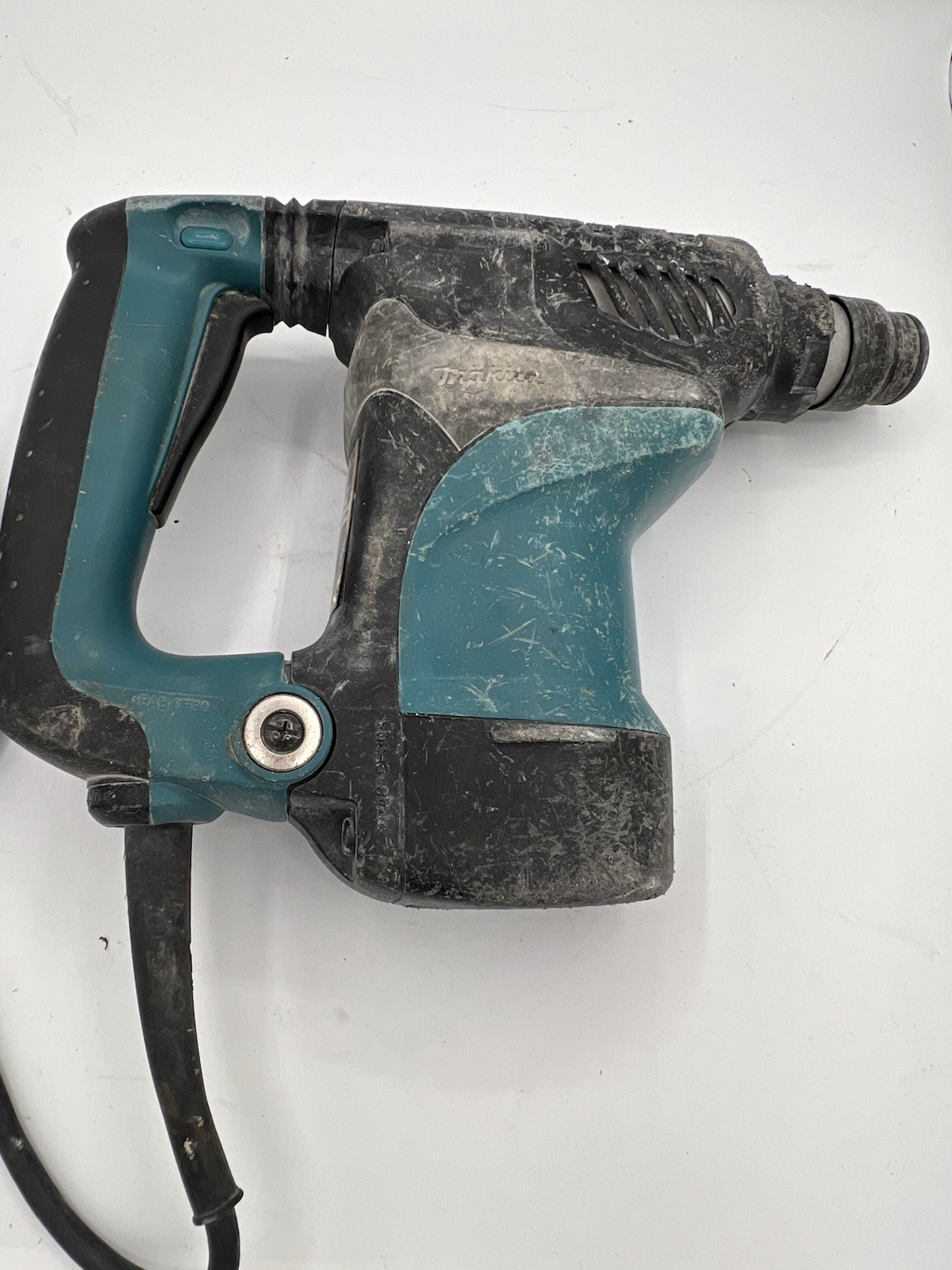 Makita HR2811F 1-1/8 SDS-Plus Rotary Hammer Drill 3-Mode Corded w/ LED