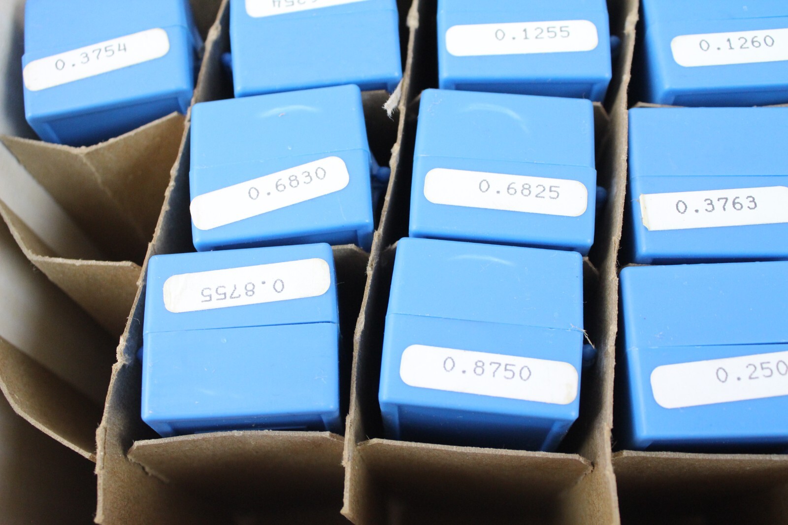 12 New Deltronic Plug Gauge Set in Box 0.2500 0.8750 0.3754 0.6299 0.3763 0.6825