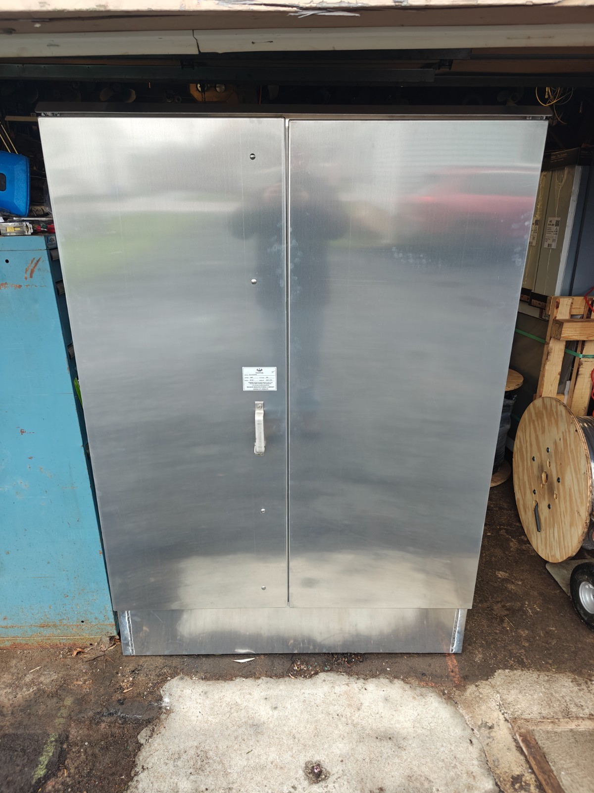 3000a 3ph 4w Alum. termination junction cabinet 2 door Milbank ALIM-3034PM 250v