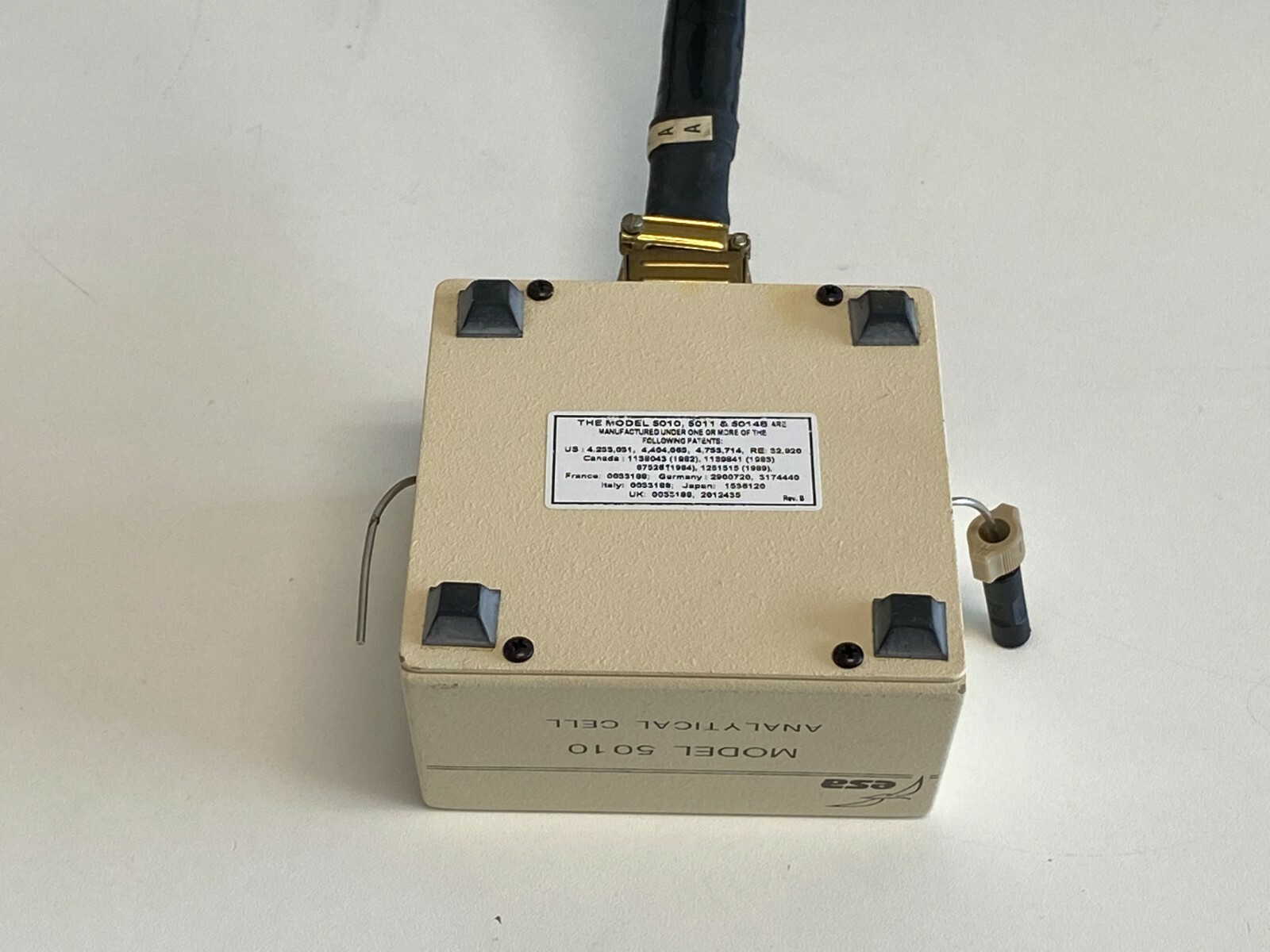 ESA COULOCHEM II 5200A Electrochemical Detectorw/ 5010 Analytical Cell