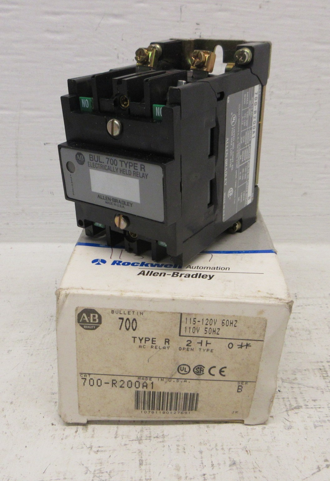 NEW Allen Bradley 700-R200A1 Ser B Electrically Held Relay Type R 2P 120VAC NIB