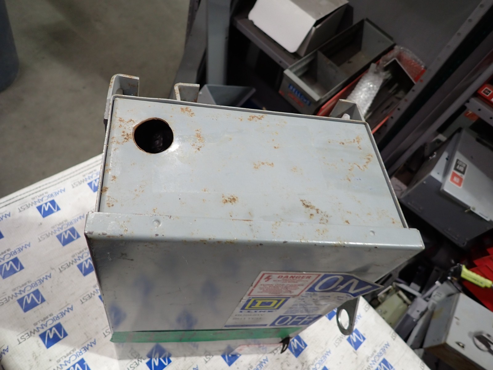 Square D PQ3603G 30 amp 600v Fusible 3 Phase 3 Wire Busway Switch BP559