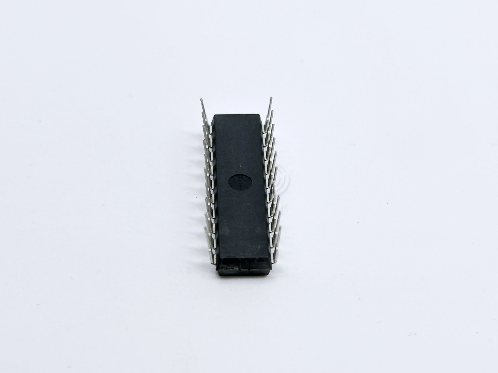 ADC0804LCN NSC 8-Bit Single Channel Successive Approximation ADC DIP-20