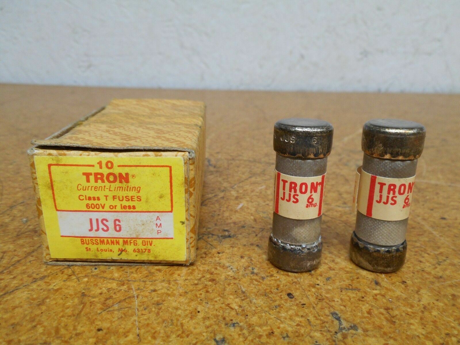 Bussmann Tron JJS-6 Current Limiting Fuses 6A 600V New (Box of 2 Fuses)