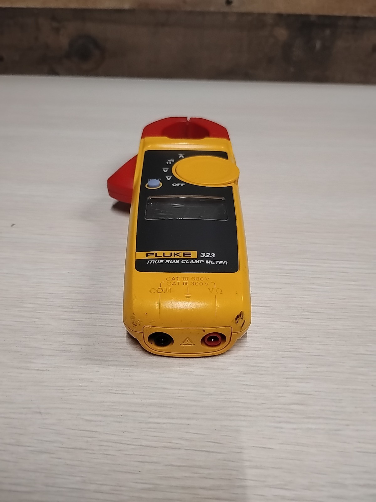 FLUKE 323 TRUE RMS CLAMP METER
