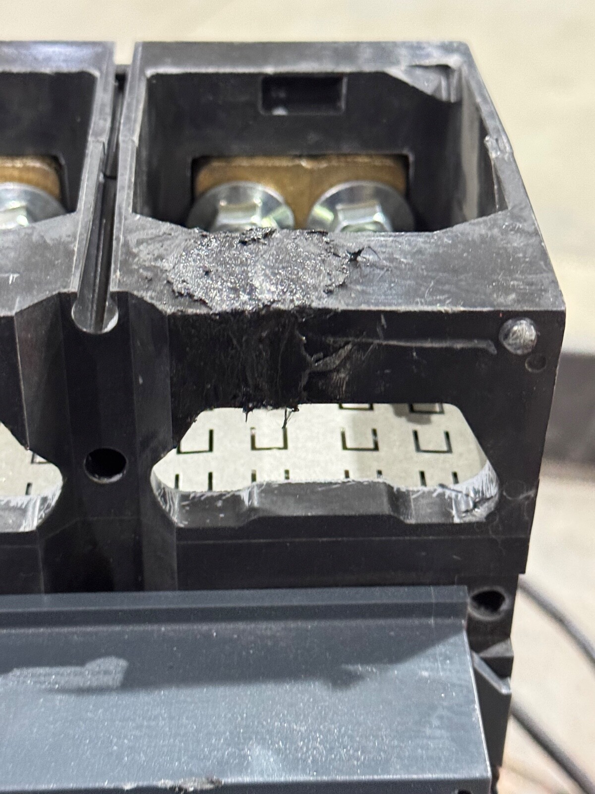 Square D MJL MJF36800E10 3 Pole 800 Amp 600V Circuit Breaker Gray Label Flawed