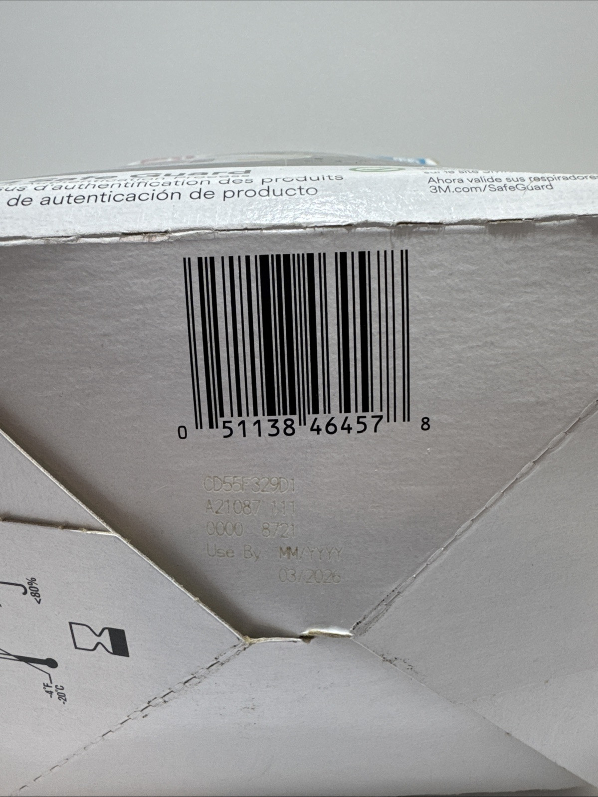 1 Box = 20 3M 8210 N Grade 95 Particulate Respirator Expires in 03/2026