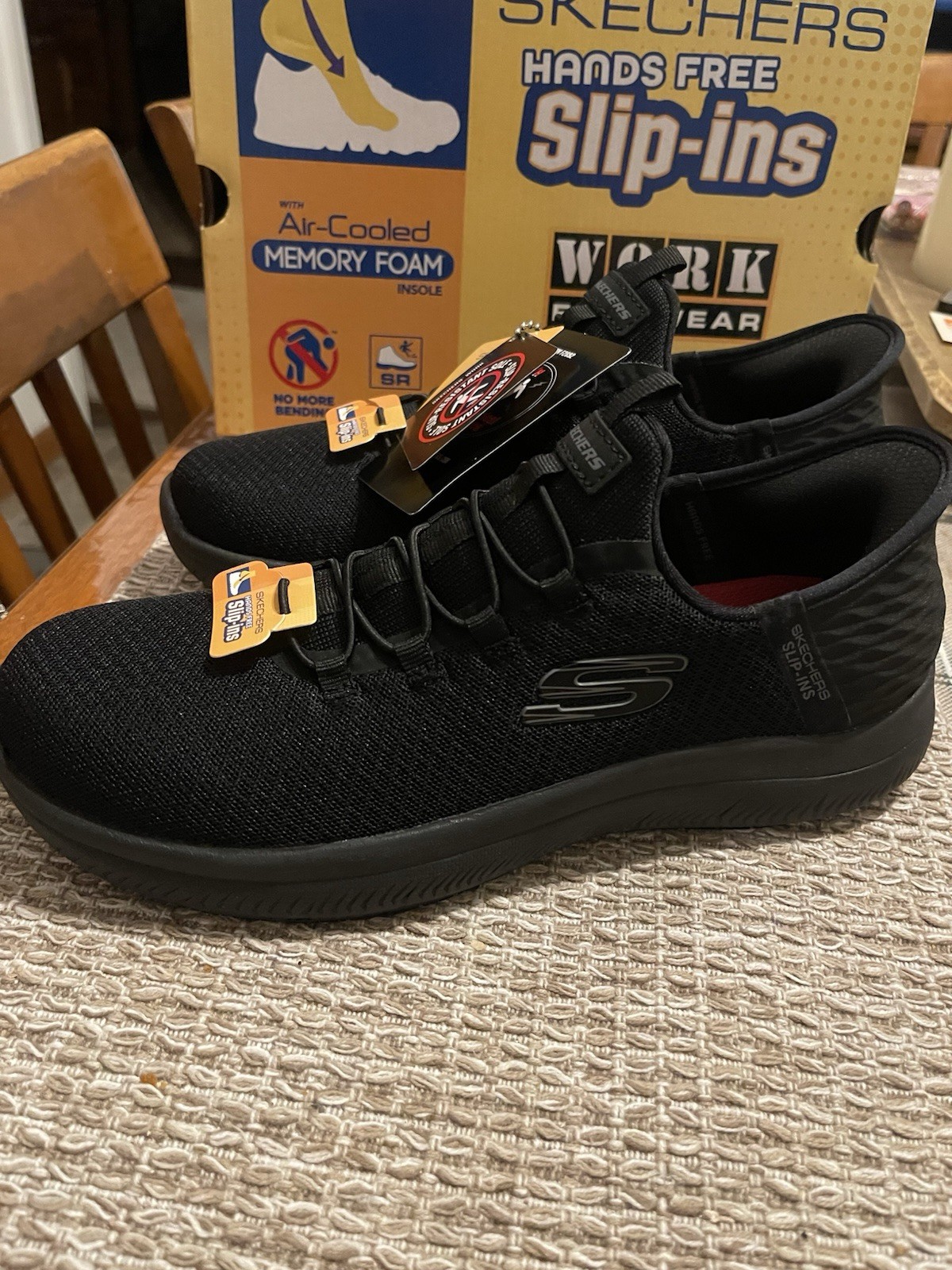 Women’s Sketchers, Work Shoes, Nonslip, Memory Foam Hands-Free Black Size 8 1/2
