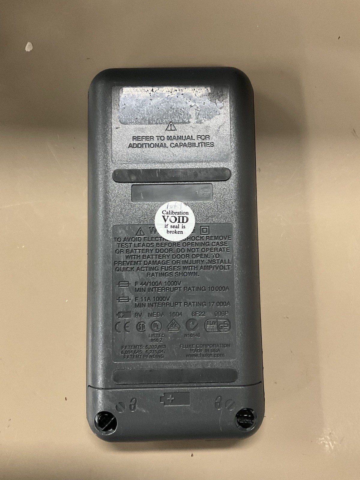 FLUKE 87 V TRUE RMS MULTIMETER POWERS ON