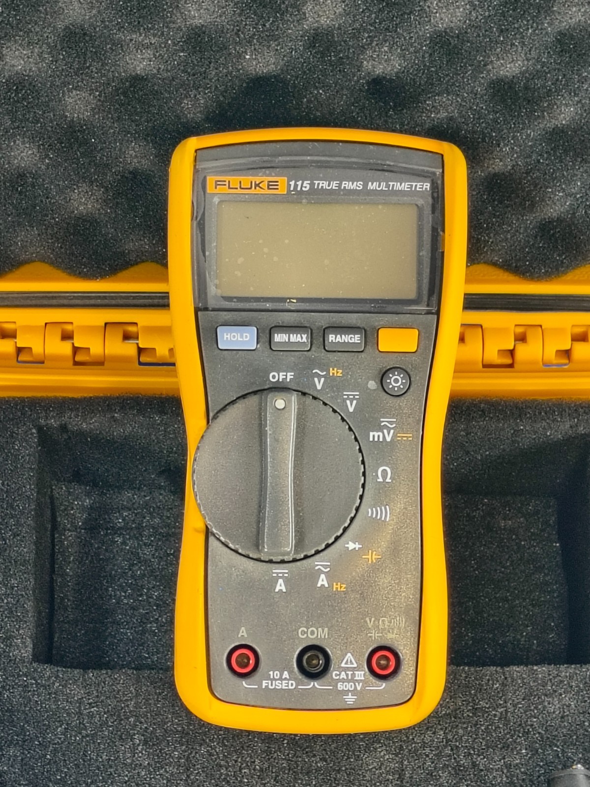 Fluke 115 TRMS Multimeter