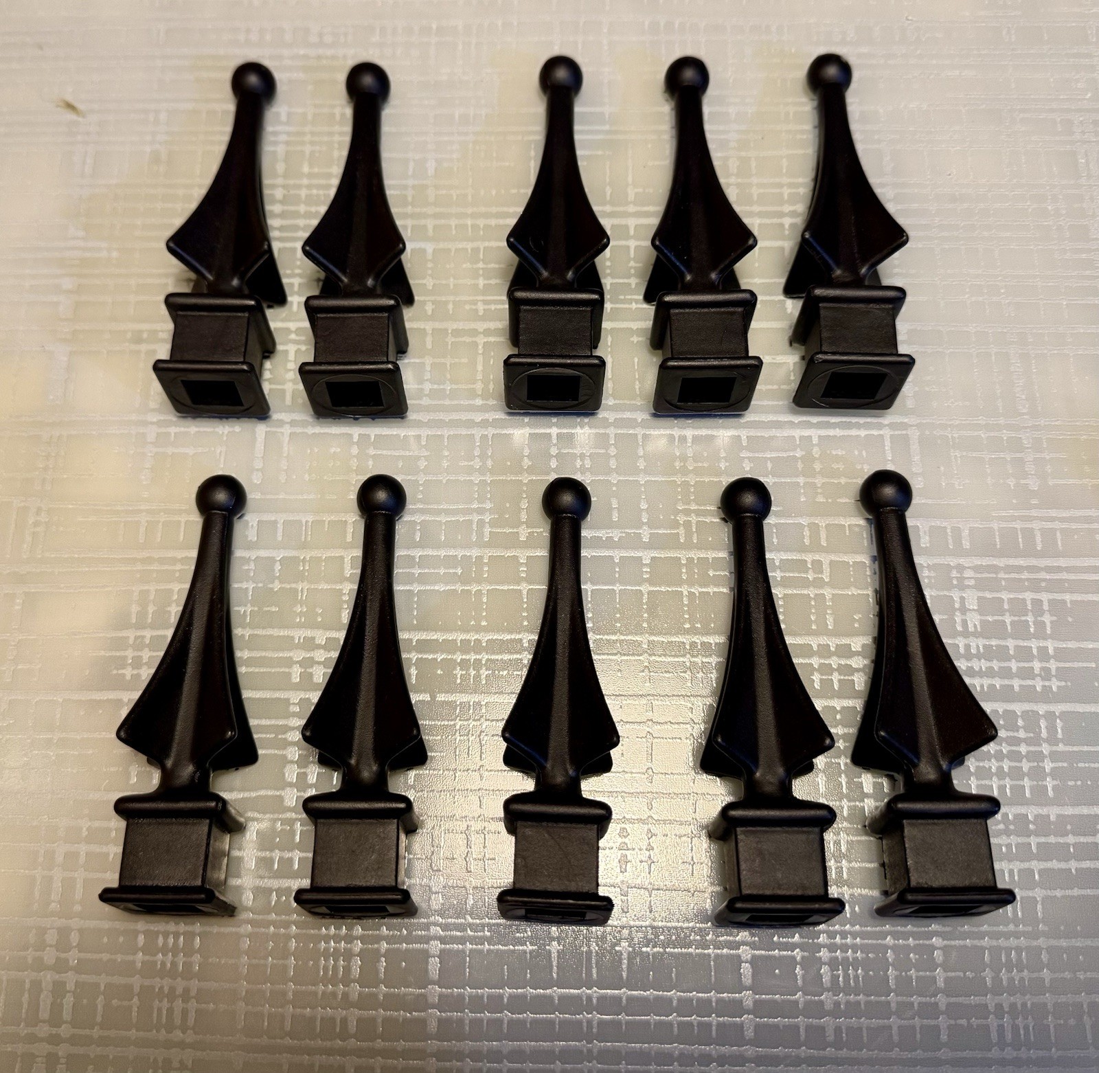 Decorative Plastic Spikes For Gate Or Fence— 10 Pack