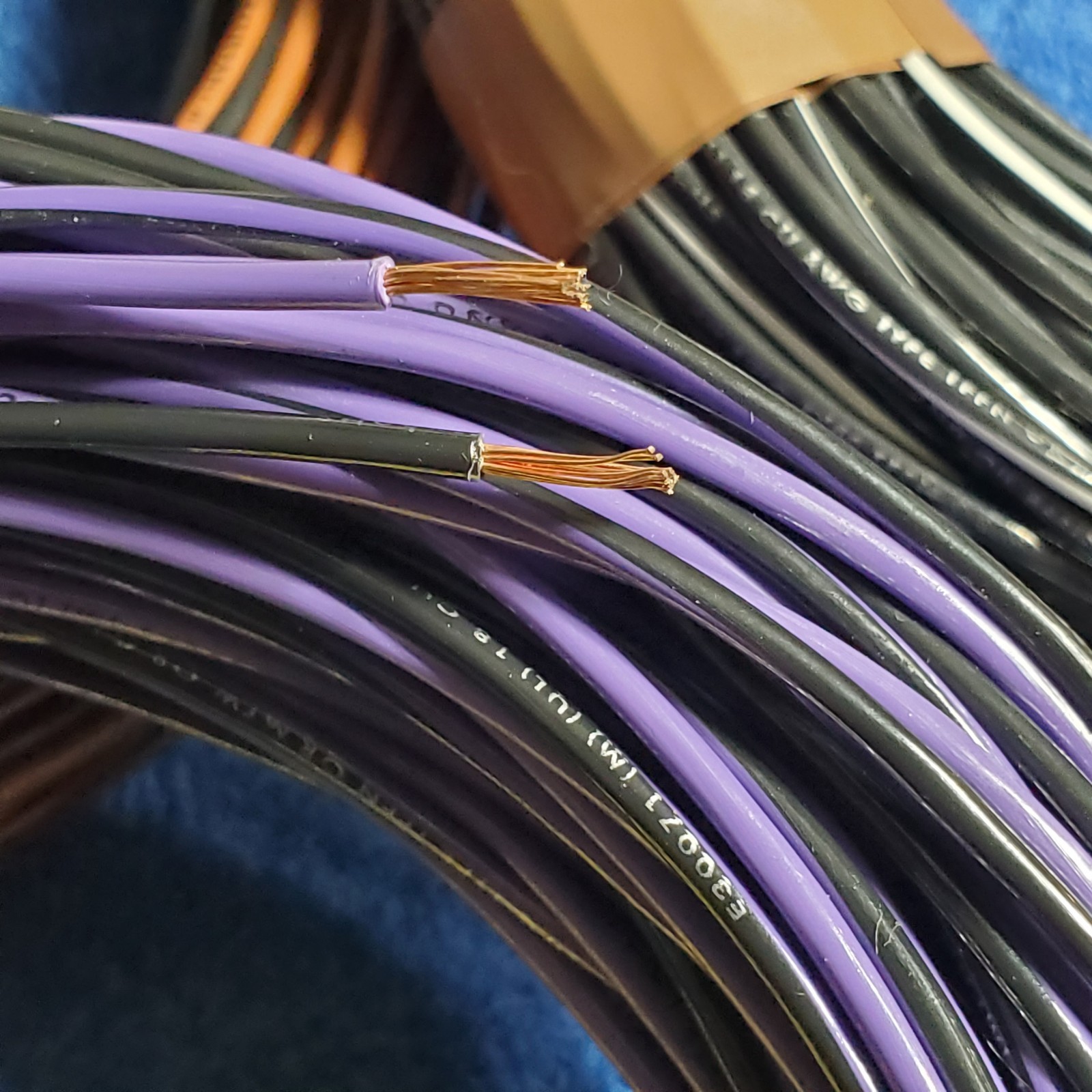 18 AWG Hookup Wire 70ft Twisted Pair 600V TFFN MTW Gas/Oil Resistant 70′