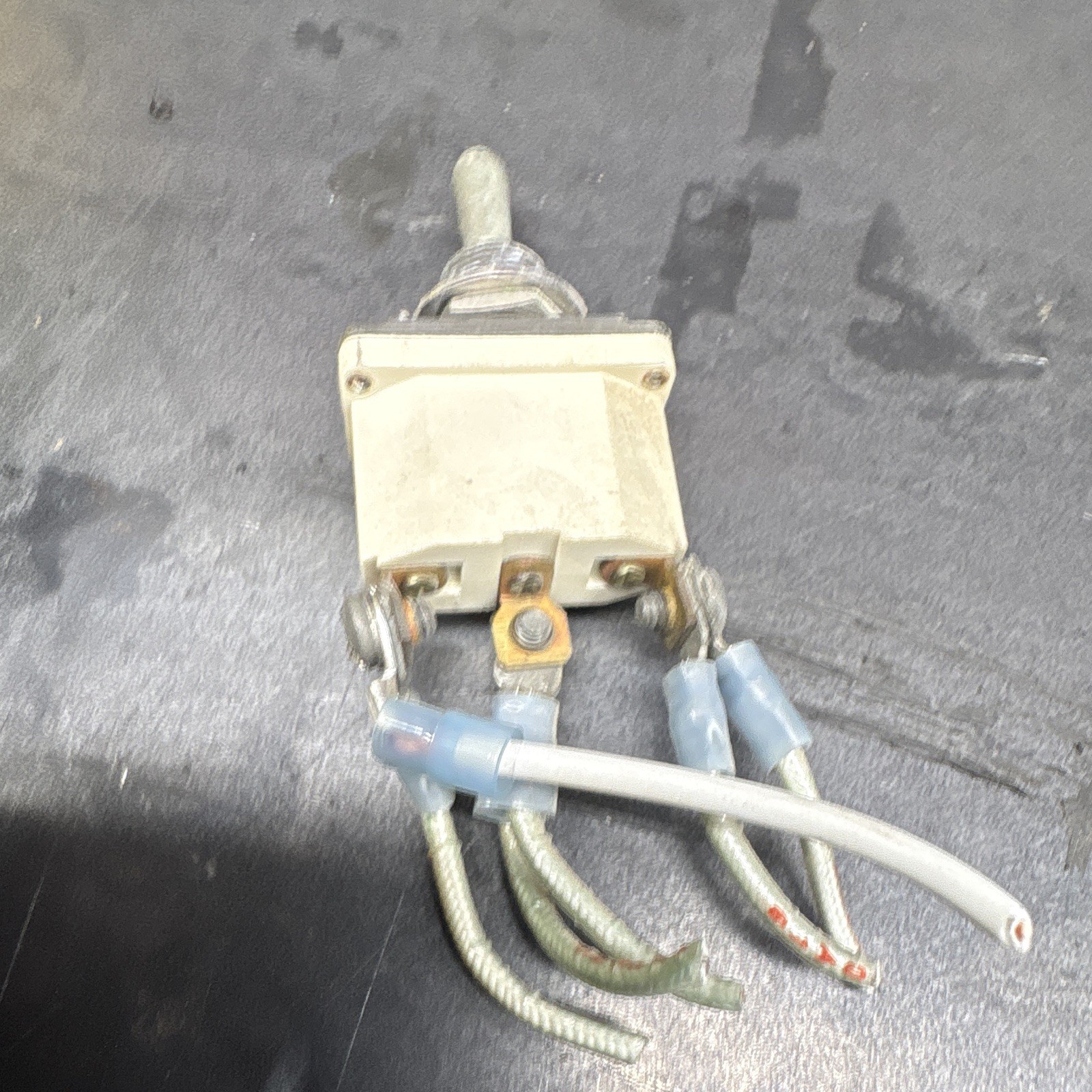 8530K2 Industrial Toggle Switch Beige Toggle/Joystick Style