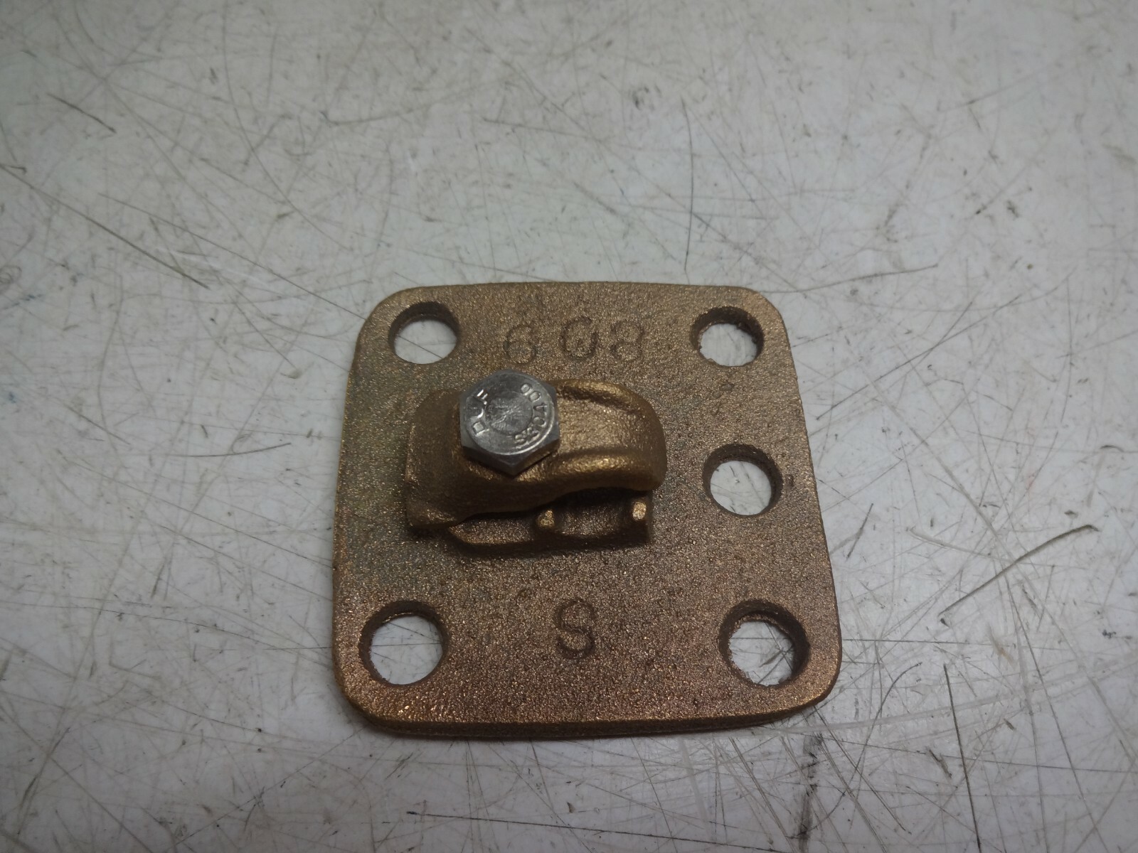 Erico LPC809 Holder, CU, Cable, Cast Adhesive nVent Erico Cable Cast Holder