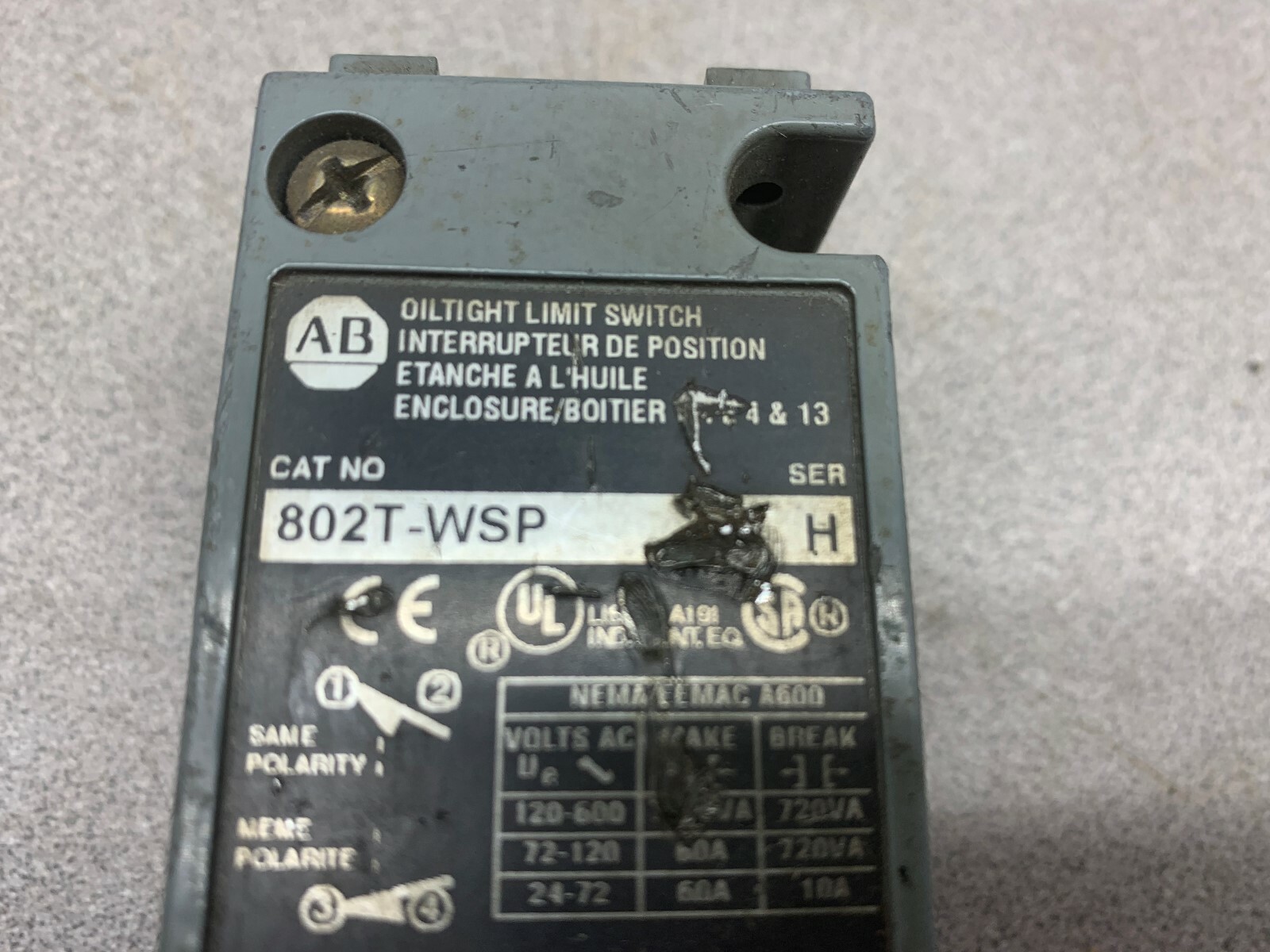 LOT OF 2 USED ALLEN BRADLEY SWITCH 802T-WSP SERIES H