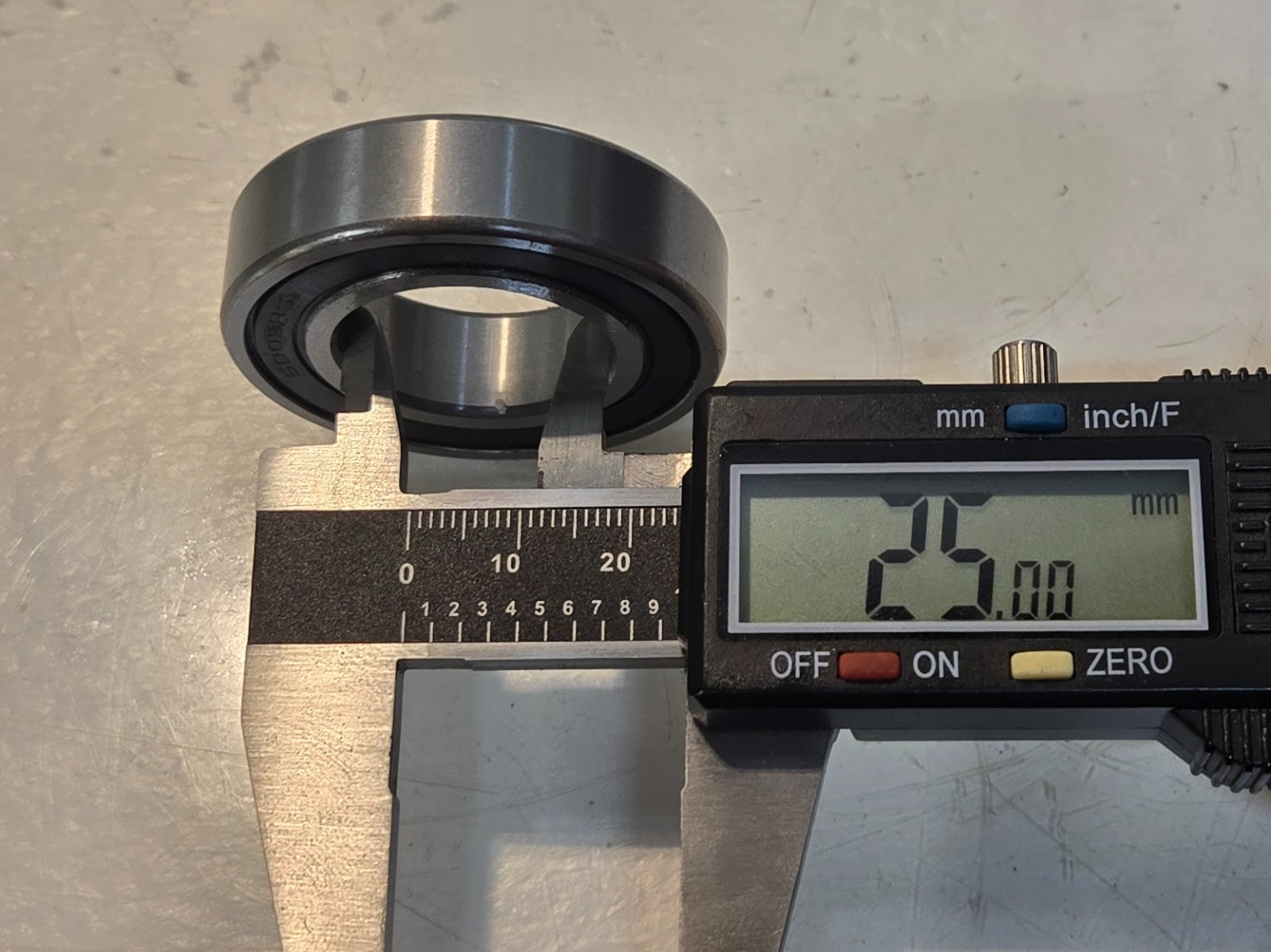 20 Quantity of Ball Bearings 6005RS | 47 mm OD 25 mm Bore 12 mm Wide (20 Qty)