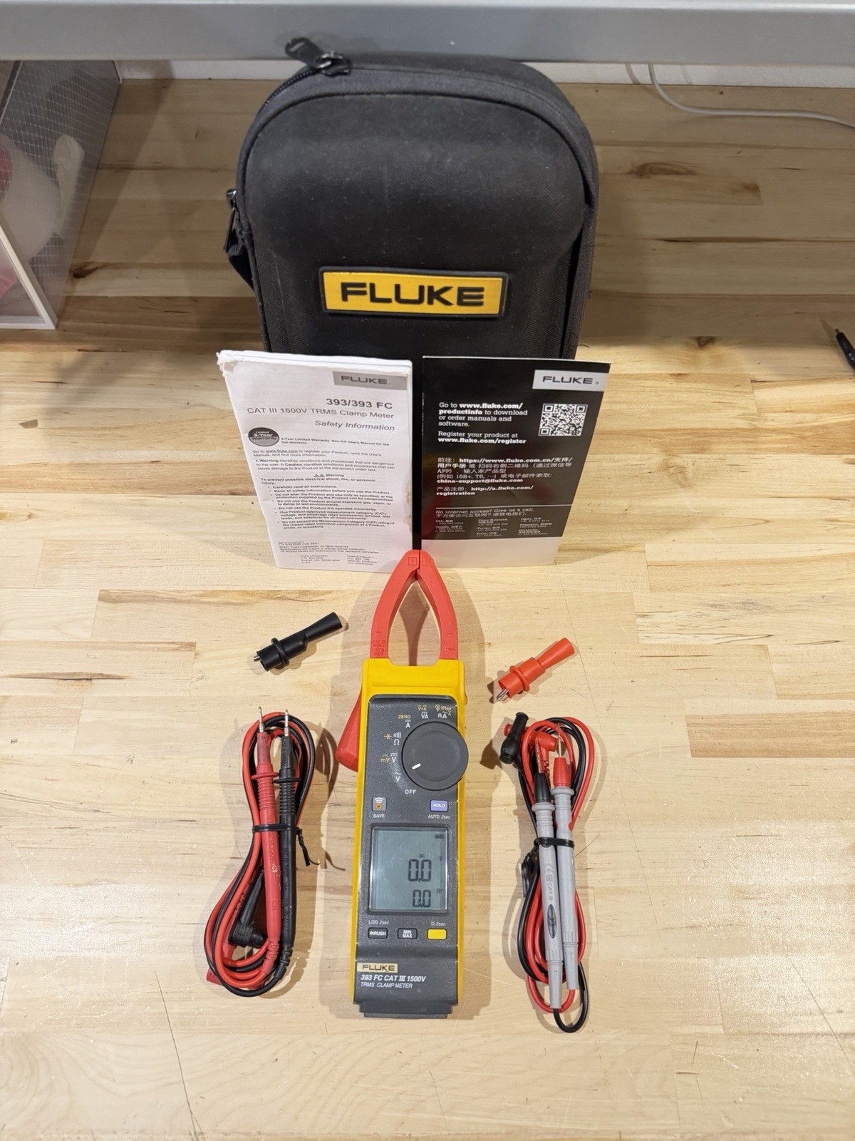 FLUKE 393 FC CAT III 1500V TRMS CLAMP METER W/LEADS (TESTED)